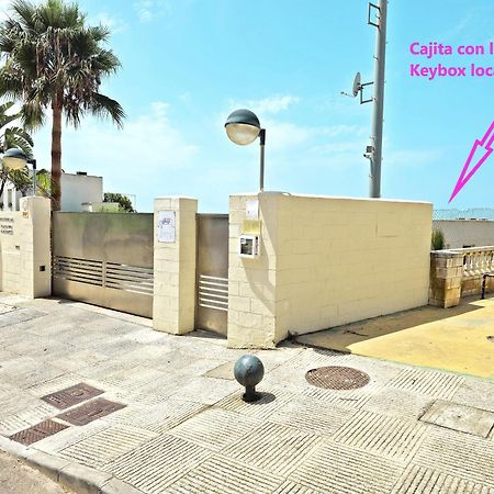 On Beach Deluxe Apartment With Pools And Own Garden El Puerto de Santa Maria Exterior photo