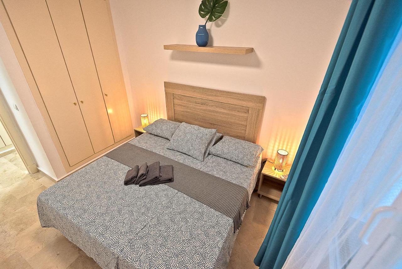 On Beach Deluxe Apartment With Pools And Own Garden El Puerto de Santa Maria Exterior photo