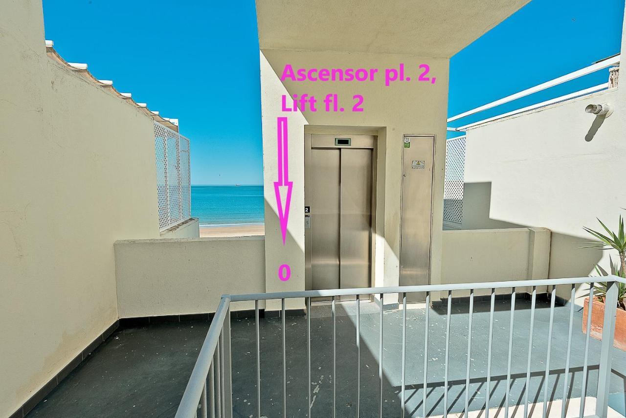 On Beach Deluxe Apartment With Pools And Own Garden El Puerto de Santa Maria Exterior photo