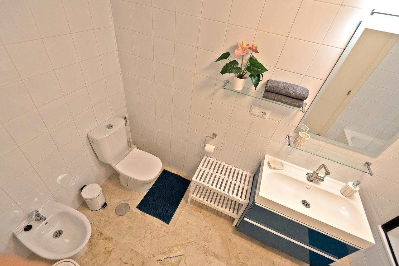 On Beach Deluxe Apartment With Pools And Own Garden El Puerto de Santa Maria Exterior photo